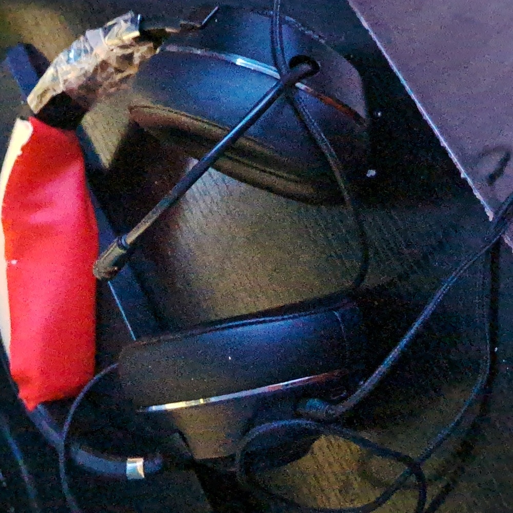 Gaming wireless headset